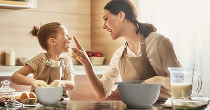 Products from BoxedHome Bakeware in use